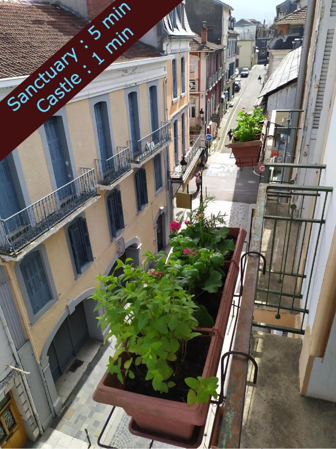 Private Independant Flat - Lourdes City Center - 2 Balconies Exteriör bild